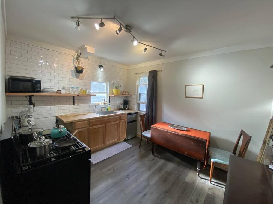 Studio Apt W Garden Kingston Εξωτερικό φωτογραφία