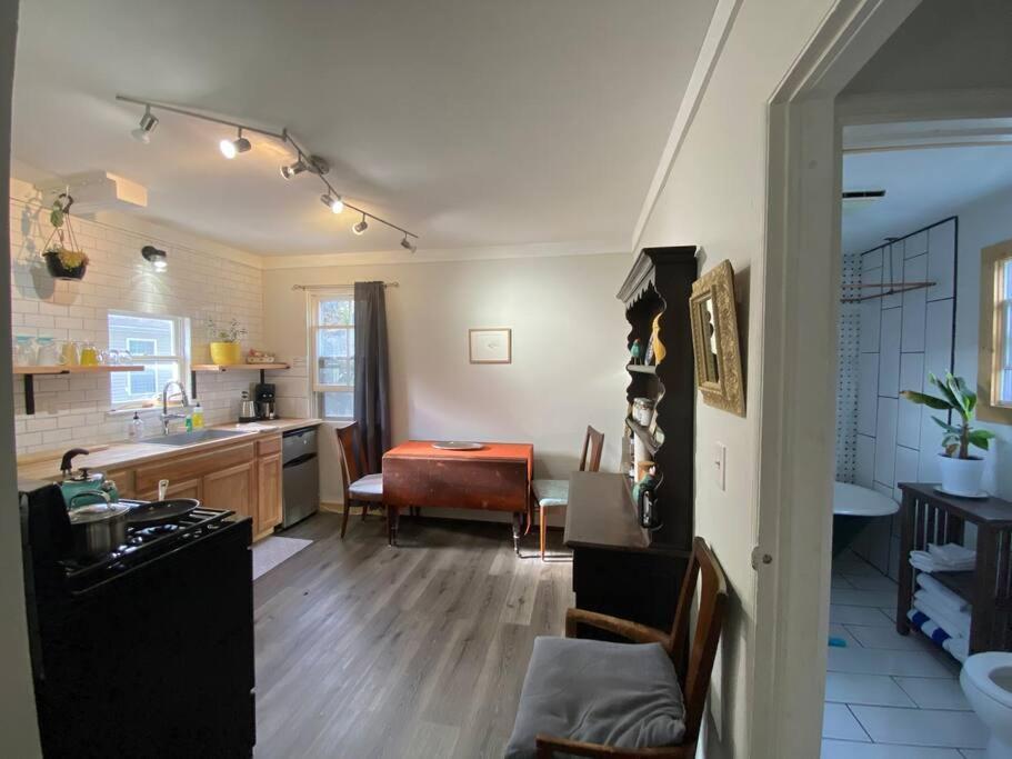Studio Apt W Garden Kingston Εξωτερικό φωτογραφία